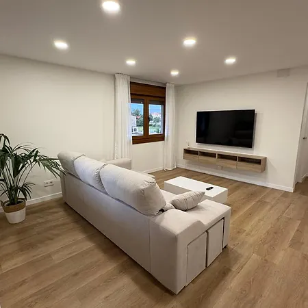 Апартаменти Adina Garden *